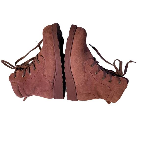 Bearpaw Soft Red Suede Shearling Lined Lace Up Ankle Boot Size 9 - Picture 7 of 9